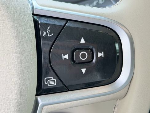Certified 2025 Volvo XC90 B6 Ultra w/ Protection Package Premier AWD/4WD image 25
