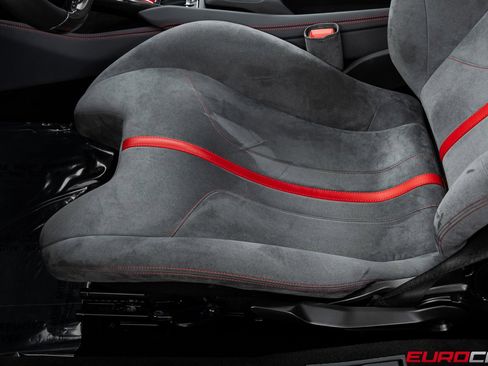 Used 2022 Ferrari F8 Tributo image 44