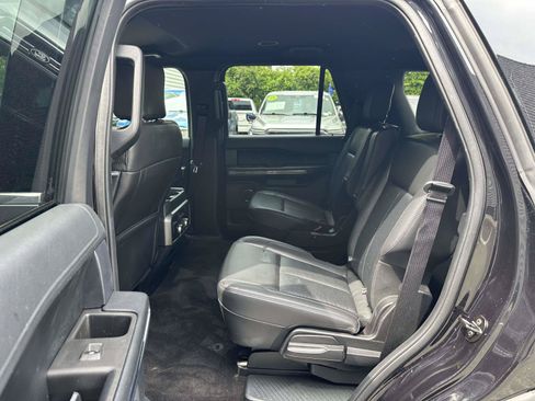 Certified 2020 Ford Expedition XLT w/ Black Accent Package AWD/4WD image 14