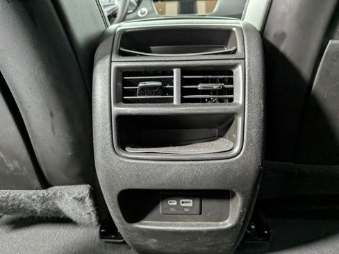 Certified 2022 Cadillac XT5 Premium Luxury image 30