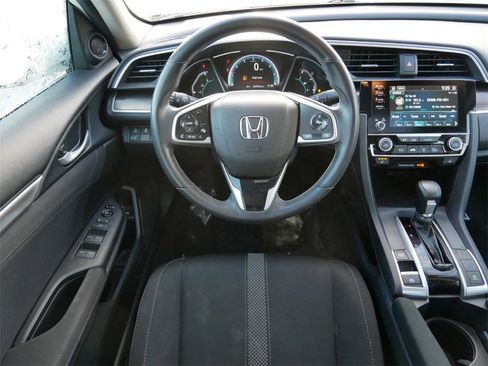 Used 2019 Honda Civic EX image 11