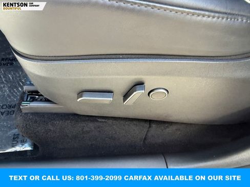 Used 2024 Tesla Model Y Long Range AWD/4WD image 29