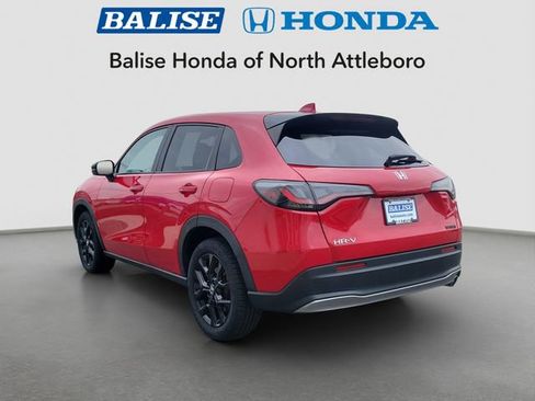 Used 2023 Honda HR-V Sport image 3
