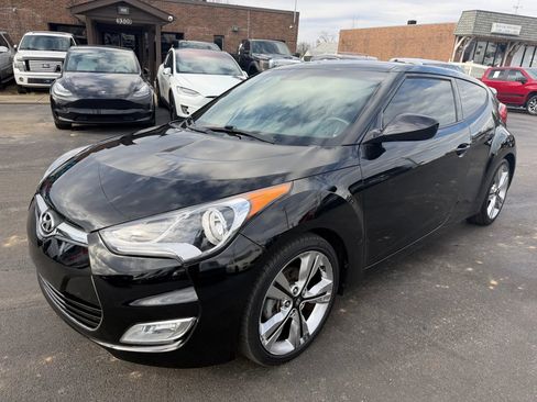 Used 2016 Hyundai Veloster w/ Option Group 03 FWD image 7