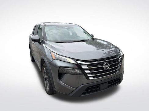 Used 2024 Nissan Rogue SV FWD image 2