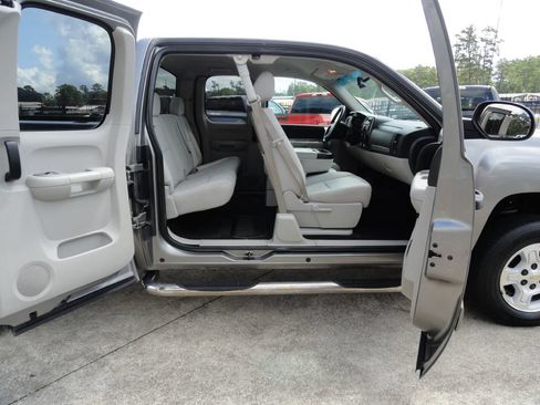 Used 2007 Chevrolet Silverado 1500 LT w/ 1LT Convenience Package RWD image 8