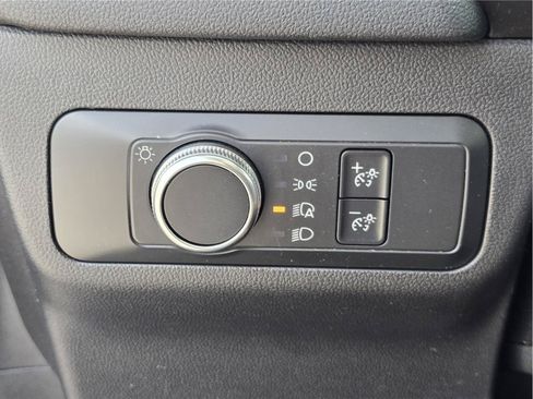 Used 2020 Ford Escape SE FWD image 20