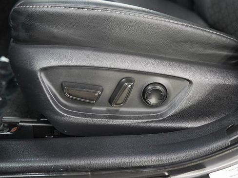Used 2018 Toyota Camry XSE FWD image 26