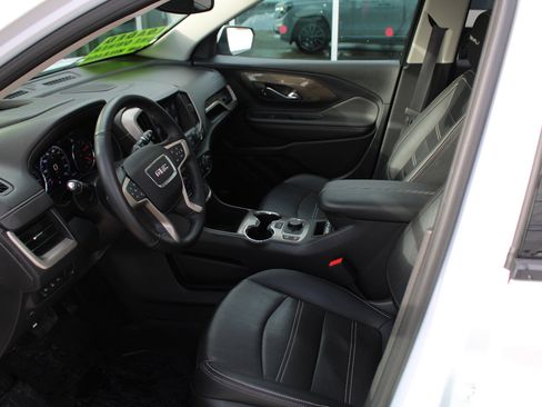 Used 2023 GMC Terrain Denali image 30