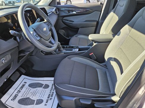 Used 2025 Chevrolet TrailBlazer LT image 7