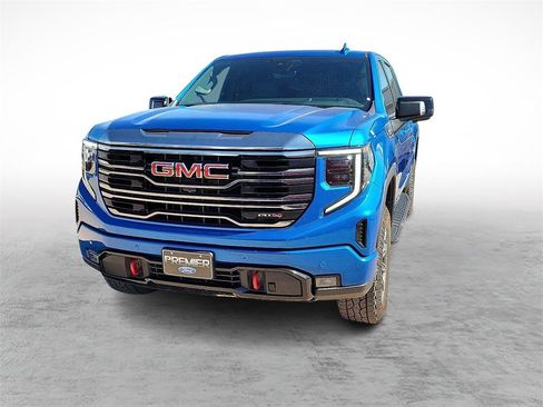 Used 2024 GMC Sierra 1500 AT4 w/ Technology Package image 4