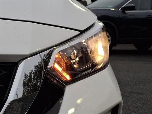 Used 2023 Nissan Sentra SV w/ Trunk Package image 9