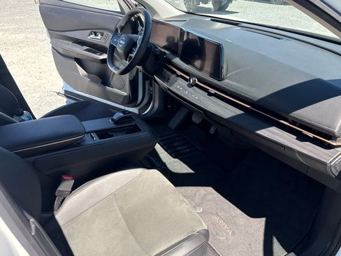 Used 2024 Nissan Ariya FWD image 18