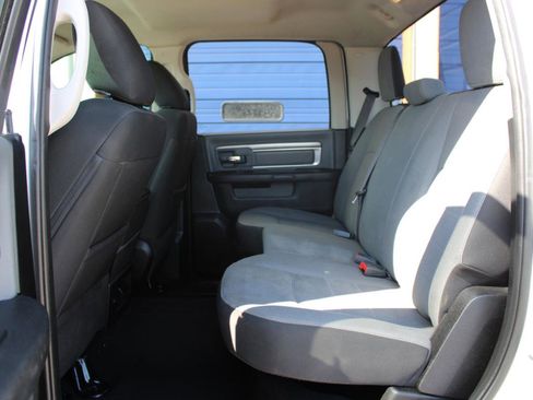 Used 2021 RAM 1500 Classic SLT RWD image 39
