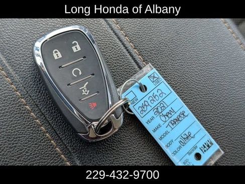 Used 2021 Chevrolet Traverse LT FWD image 31