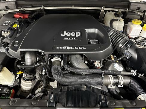 Used 2023 Jeep Gladiator Rubicon w/ LED Lighting Group image 25