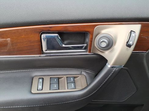 Used 2014 Lincoln MKX FWD w/ Equipment Group 101A image 11