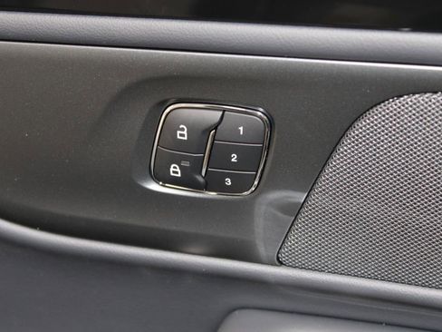 New 2026 Lincoln Nautilus Premier AWD/4WD image 39