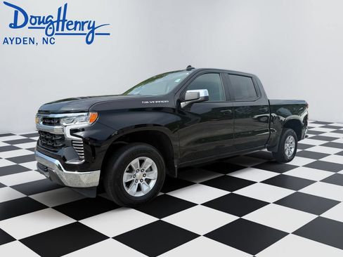 Used 2025 Chevrolet Silverado 1500 LT RWD image 1