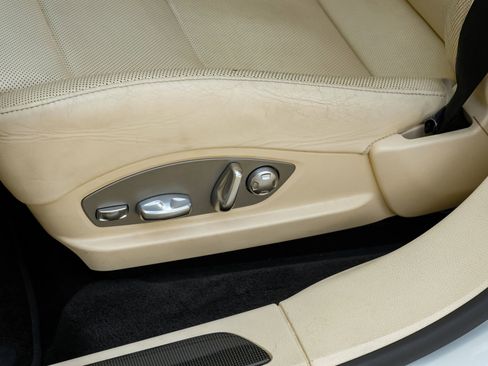 Used 2013 Porsche Panamera S RWD image 38