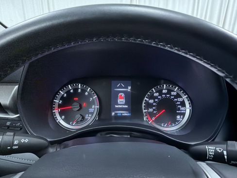 Used 2022 Toyota Highlander LE AWD/4WD image 21