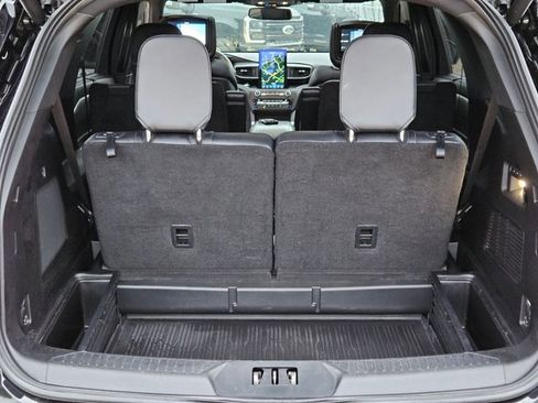 Used 2020 Ford Explorer ST w/ ST High-Performance Pack image 6