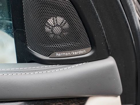 Used 2016 BMW X5 xDrive40e image 11