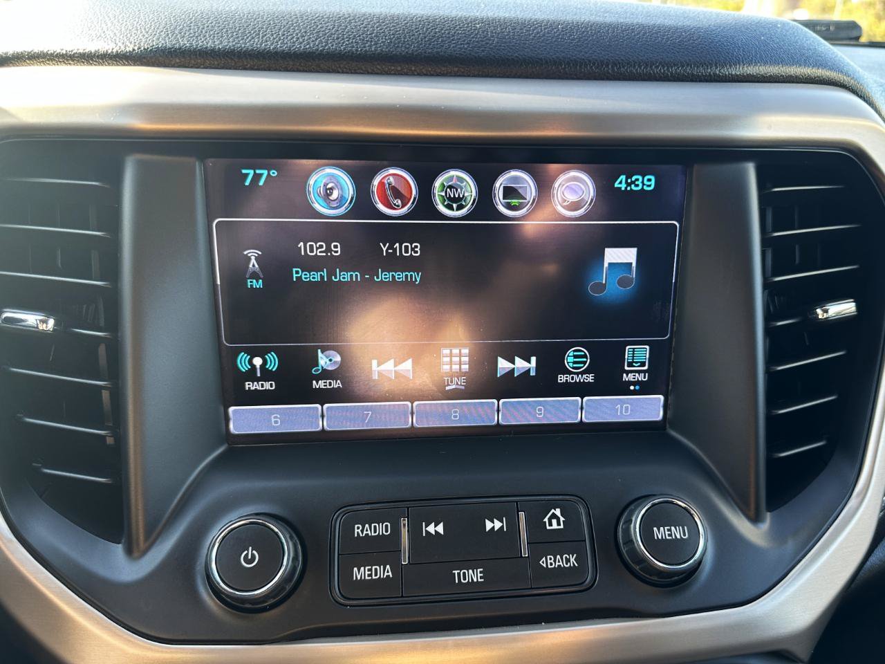 Used 2018 GMC Acadia Denali w/ Technology Package AWD/4WD image 77
