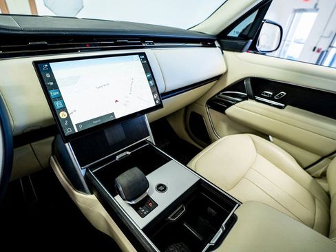 Used 2024 Land Rover Range Rover Autobiography AWD/4WD image 42