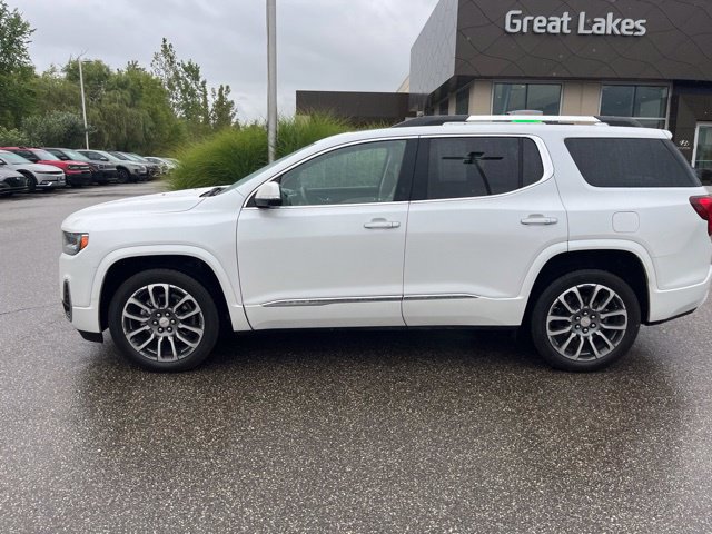 Used 2022 GMC Acadia Denali w/ Denali Ultimate Package AWD/4WD image 3
