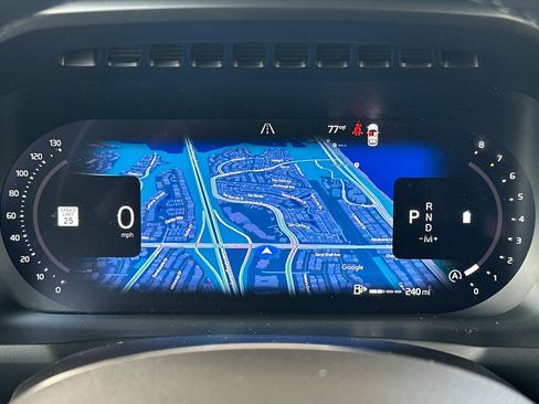 Certified 2024 Volvo XC90 B5 Plus AWD/4WD image 31
