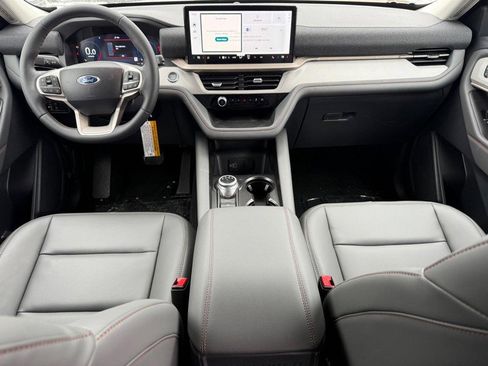 New 2026 Ford Explorer Active w/ Active Comfort Package image 9