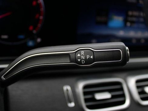 New 2026 Mercedes-Benz GLS 450 4MATIC image 23