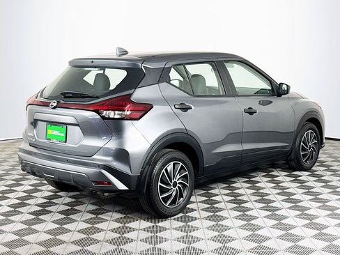 Used 2021 Nissan Kicks S FWD image 8