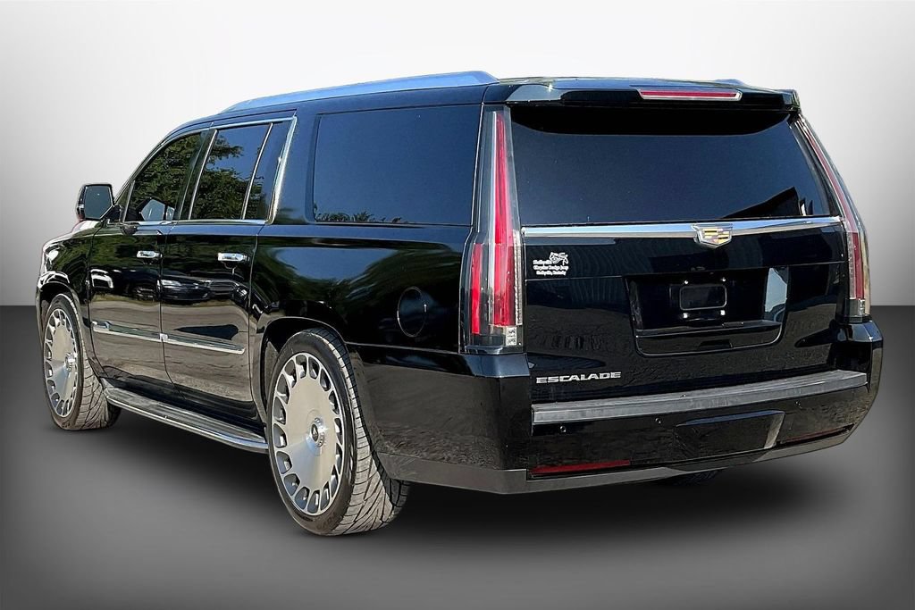 Used 2016 Cadillac Escalade ESV Luxury AWD/4WD image 4