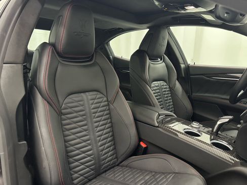 Used 2022 Maserati Ghibli Trofeo image 19