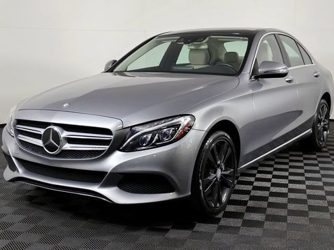 Used 2016 Mercedes-Benz C 300 4MATIC Sedan image 3