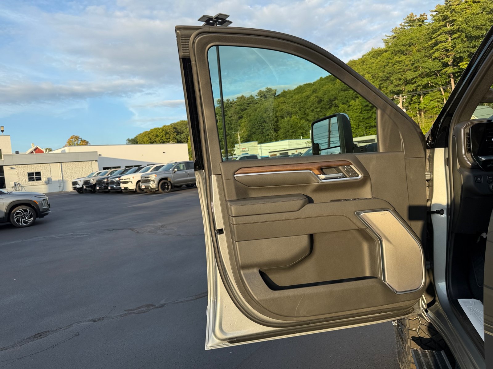 New 2026 Chevrolet Silverado 3500 High Country w/ High Country Premium Package AWD/4WD image 23