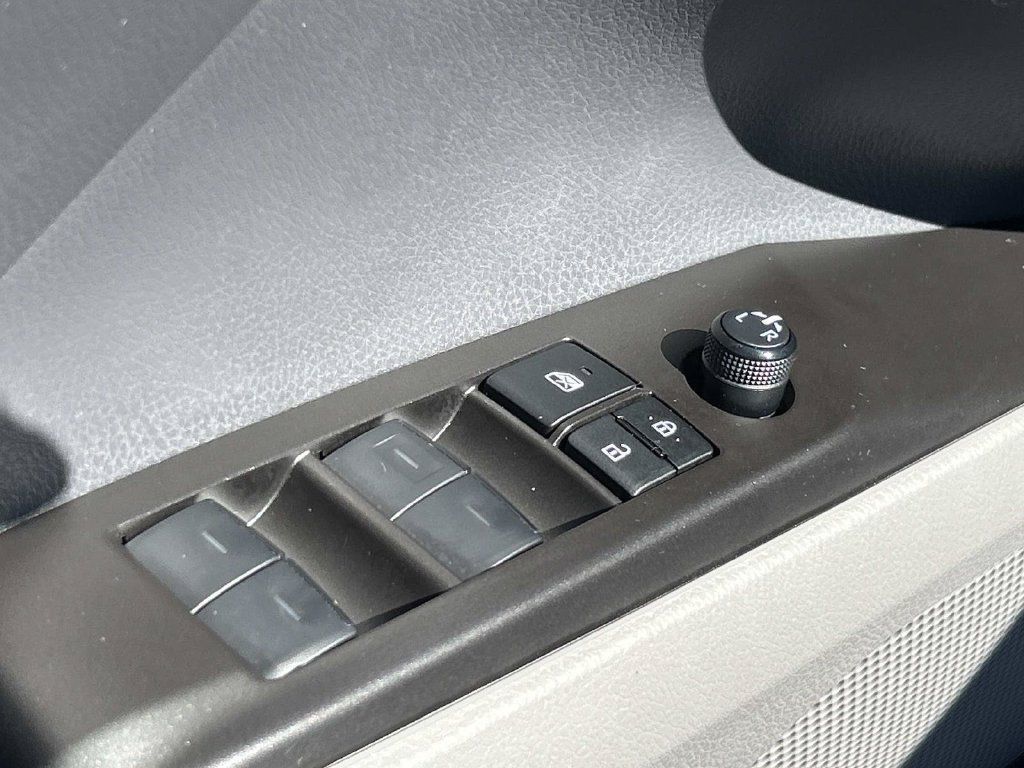 Used 2024 Toyota Camry SE w/ Convenience Package FWD image 18