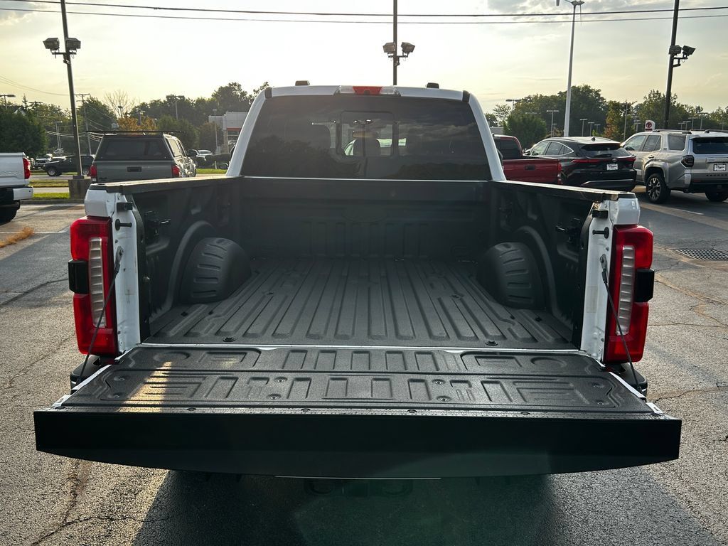 Used 2023 Ford F250 Lariat w/ Chrome Package AWD/4WD image 32
