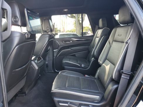 Used 2023 Cadillac Escalade Sport image 11