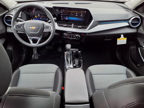 New 2026 Chevrolet Trax LT w/ Driver Confidence Package image 10