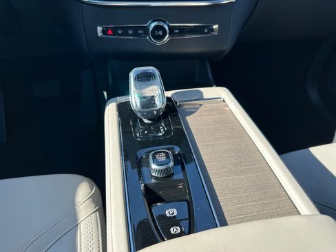 New 2026 Volvo XC90 T8 Plus image 13