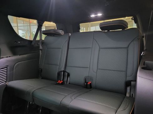 New 2026 GMC Yukon XL AT4 w/ AT4 Premium Plus Package AWD/4WD image 30