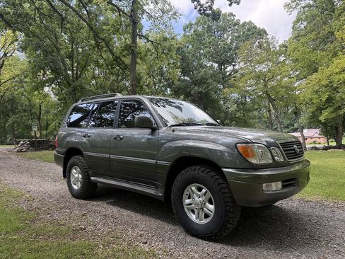 Used 2002 Lexus LX 470 4WD image 1