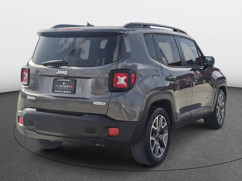 Used 2016 Jeep Renegade Latitude FWD image 4