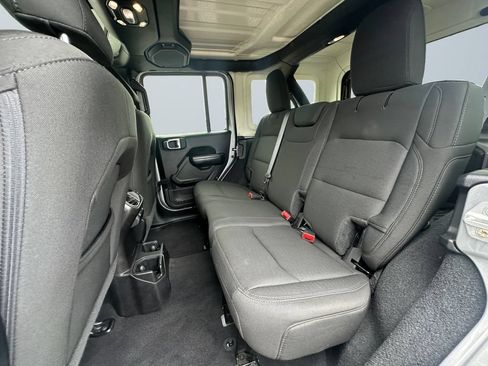 Used 2021 Jeep Wrangler Unlimited Sport AWD/4WD image 13