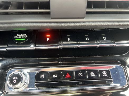 Certified 2025 Lincoln Corsair Reserve w/ Rear Removable Package Tray image 28