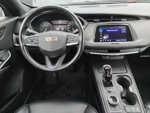 Used 2020 Cadillac XT4 Premium Luxury image 13