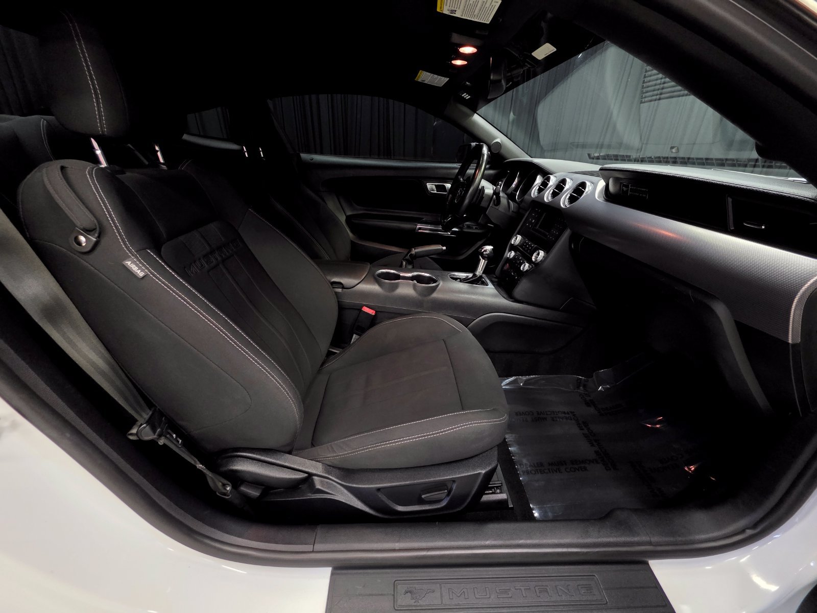 Used 2020 Ford Mustang GT RWD image 2
